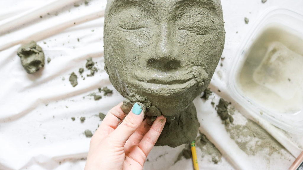 Горшок из бетона в форме головы - фото 6