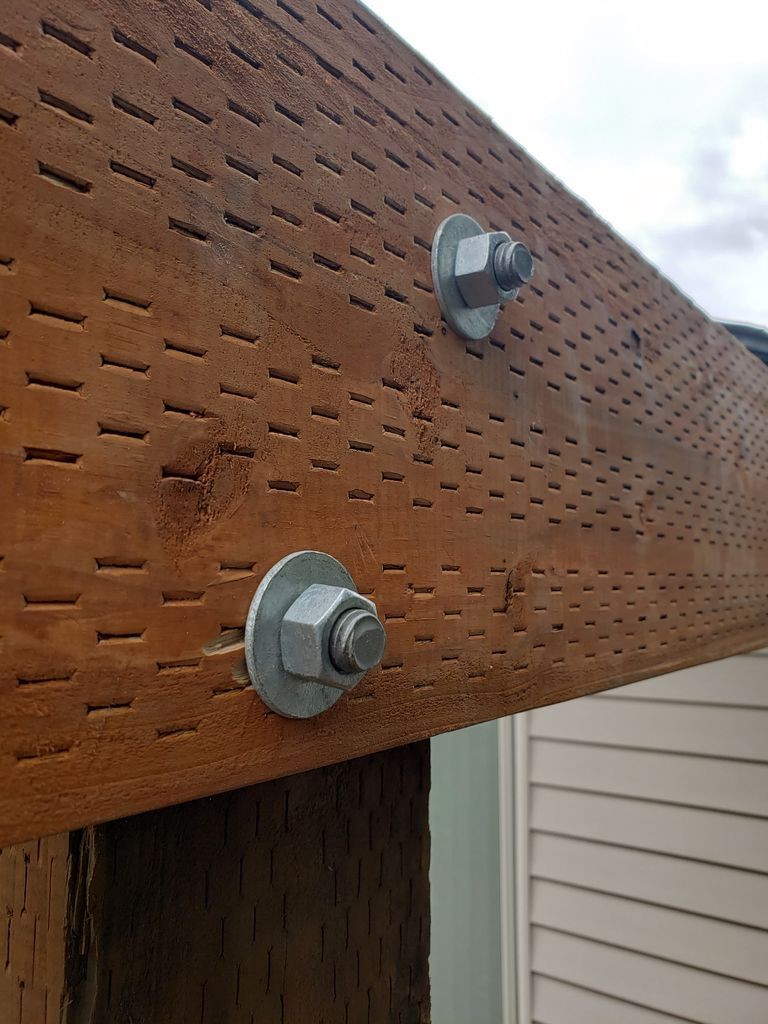 Арка из дерева с двойными качелями - фото 22