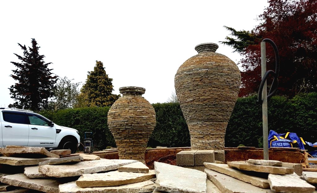 Каменные вазы - фото 4