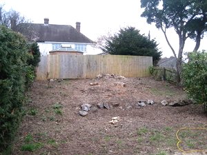 Необычный дом с изогнутой крышей - фото 2