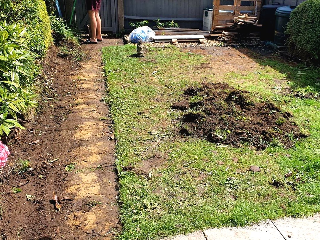 Интересное ландшафтное решение для участка перед домом - фото 4