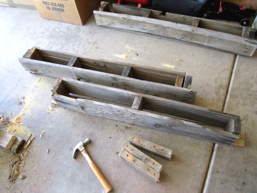 Вертикальный сад из поддона - фото 4