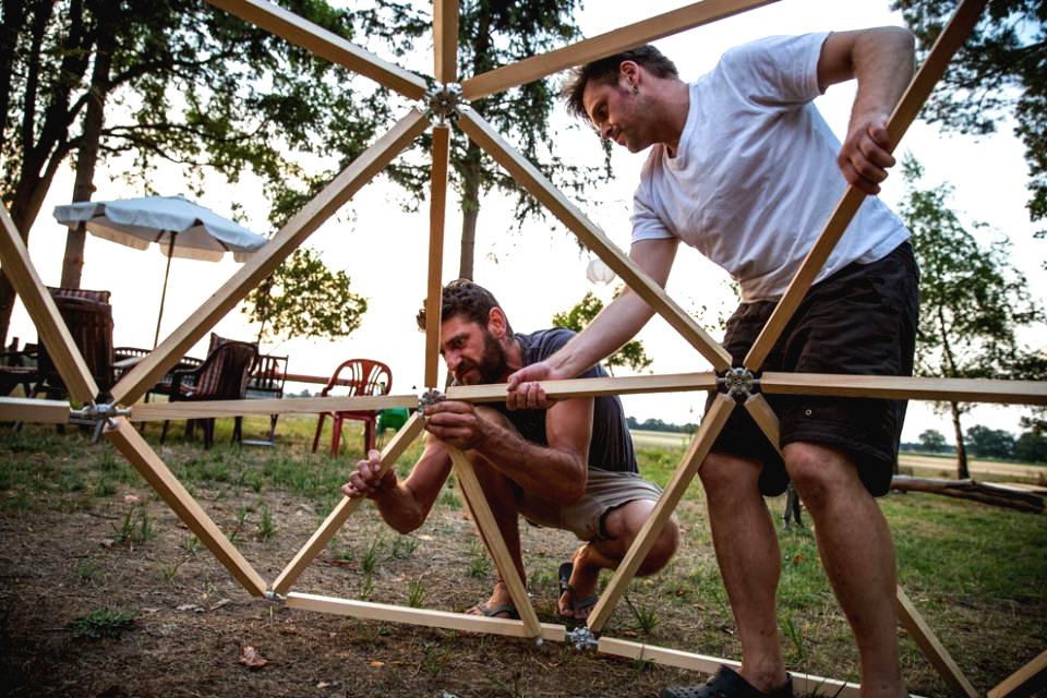 Оригинальный домик на дереве - фото 12