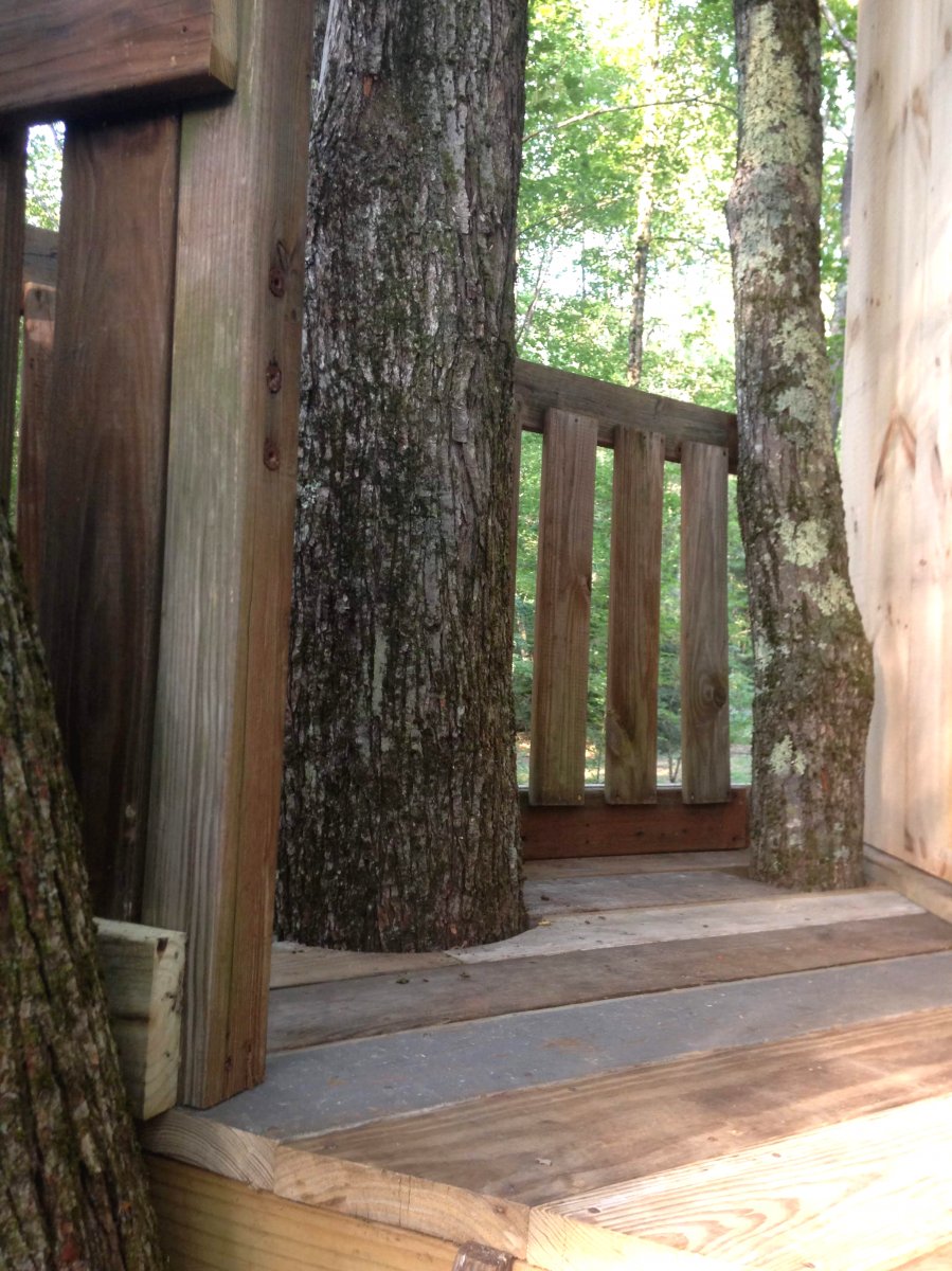 Многоуровневый домик на дереве для детей - фото 8