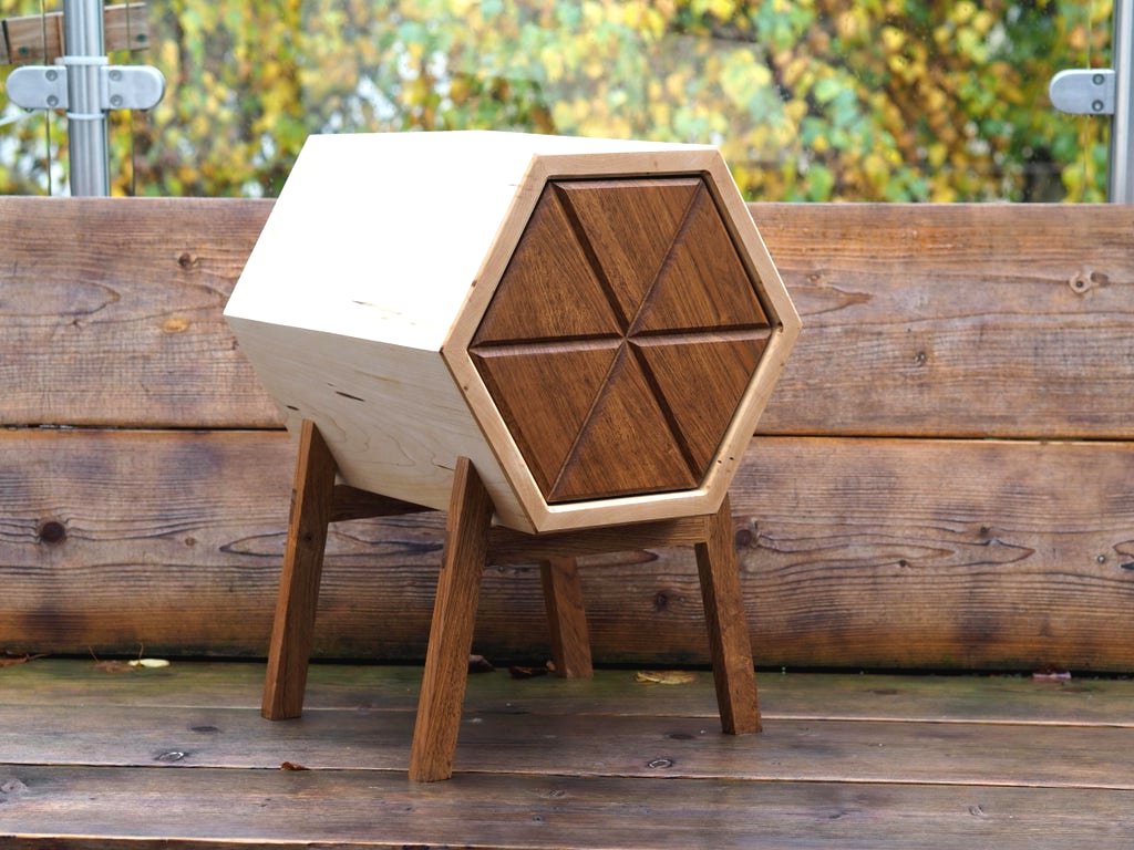 Прикроватный столик или тумбочка  своими руками - фото 15