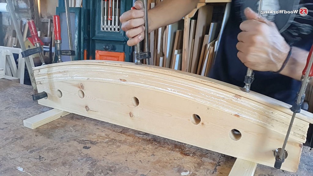 Деревянное кресло-качалка - фото 5