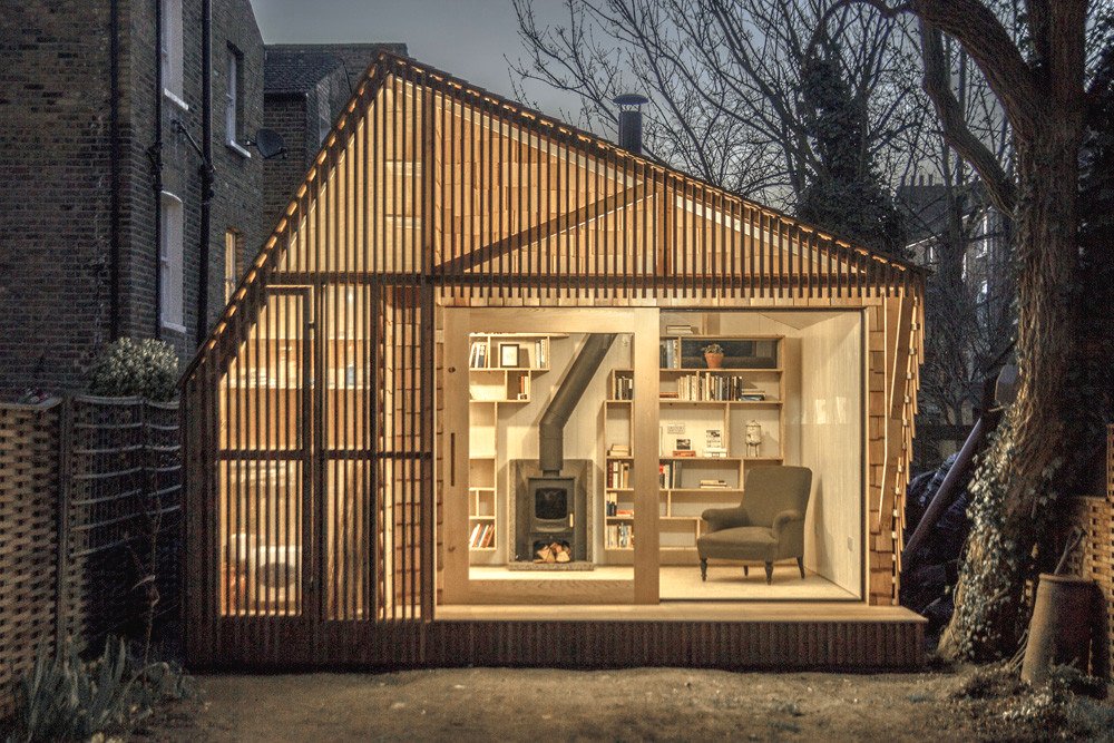 Небольшой домик из дерева для дачи - фото 7