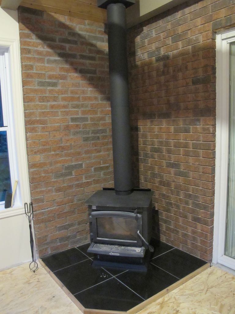 Закрытая солнечная веранда с дровяной печью - фото 26