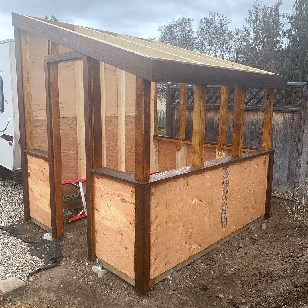 Как собрать небольшой парник из дерева - фото 6