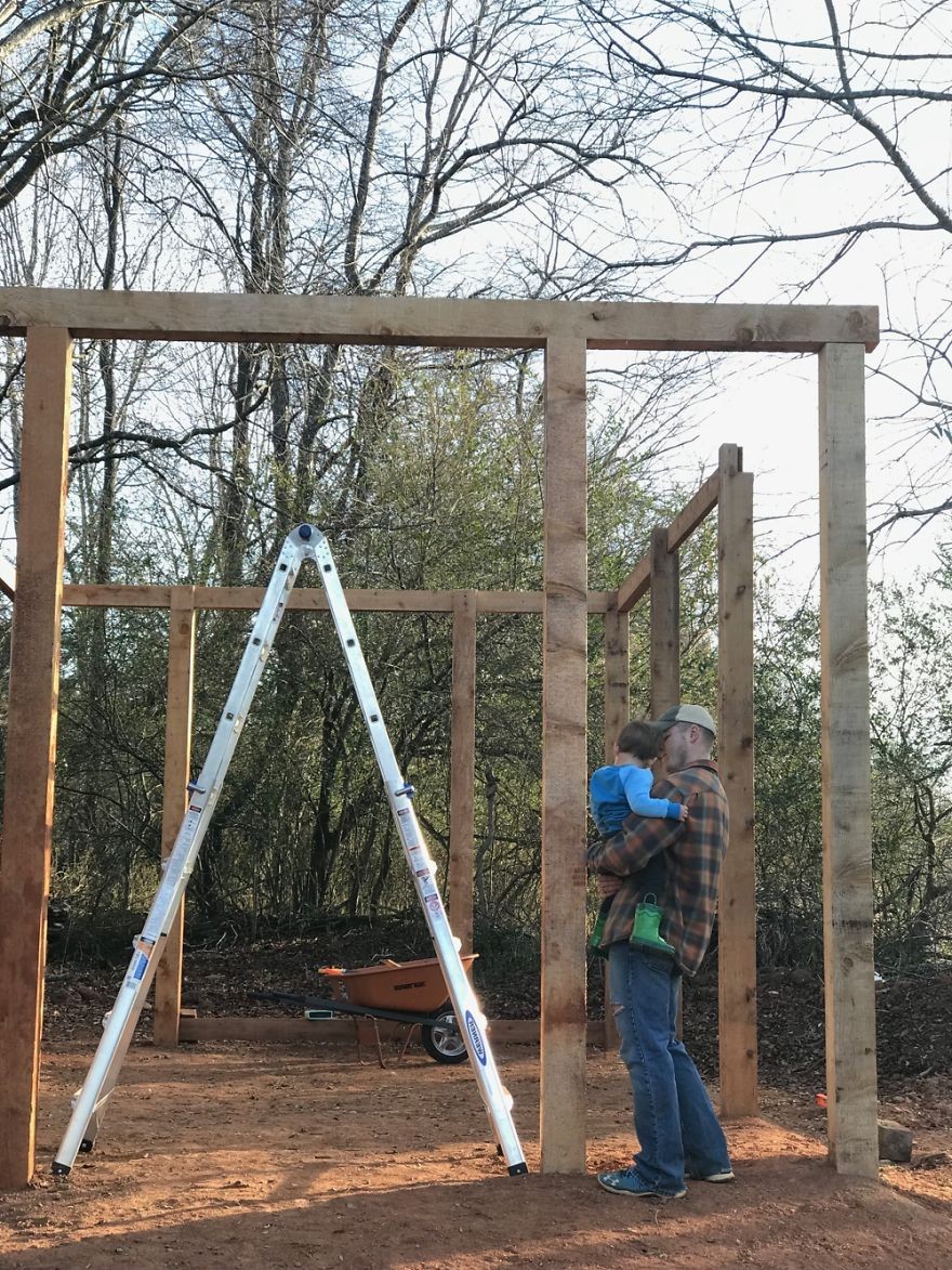 Удивительная оранжерея из старых окон - фото 7