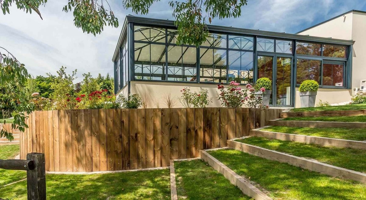 Терраса и веранда с видом на бассейн - фото 2