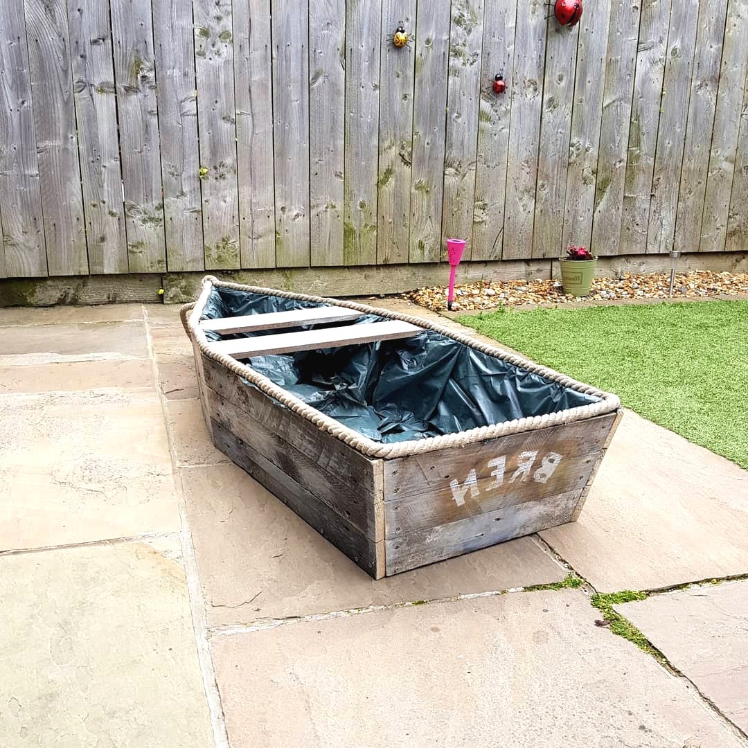 Интересная цветочная клумба - фото 4