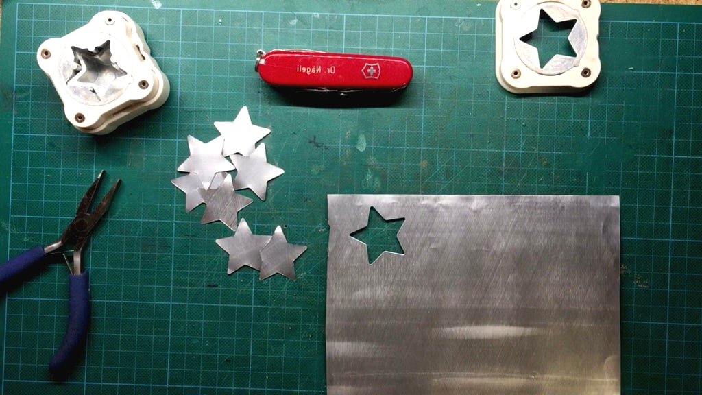 Новогодняя игрушка своими руками - фото 2