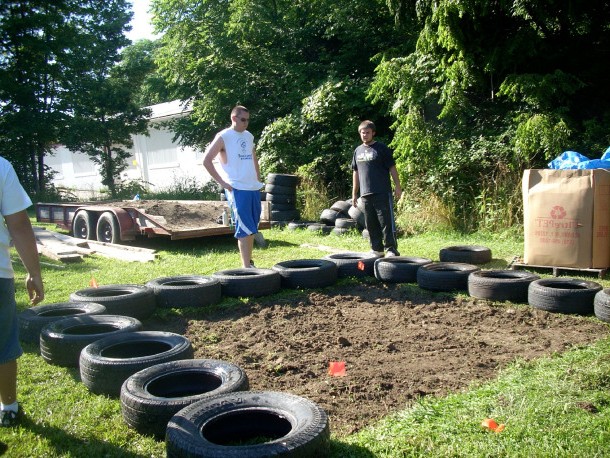 Парниковая теплица из пластиковых бутылок - фото 2