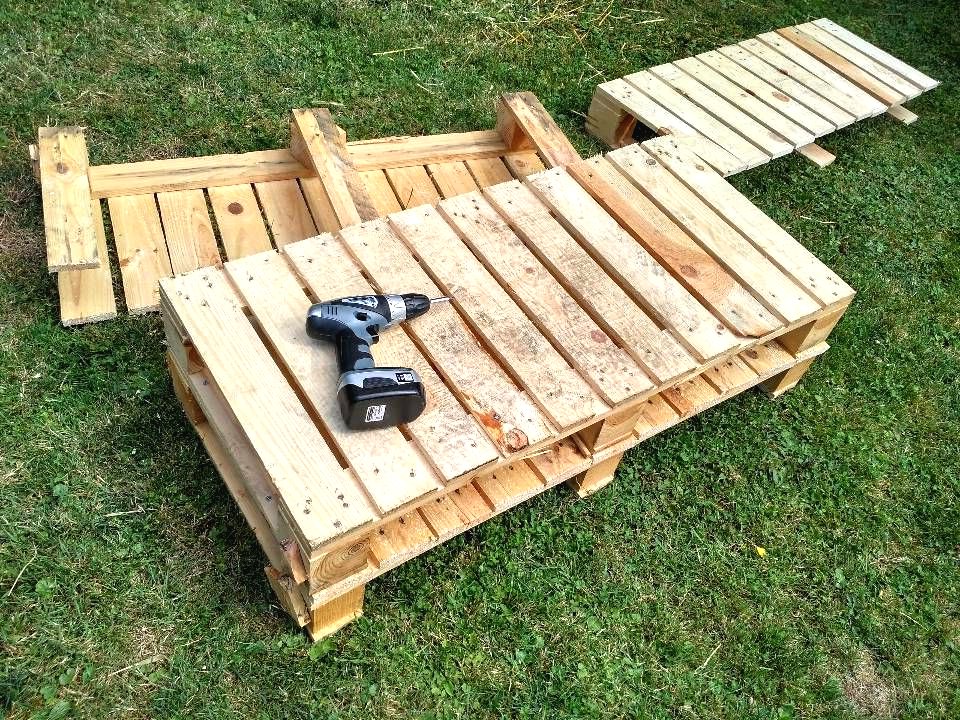 Садовый диван из поддона - фото 5