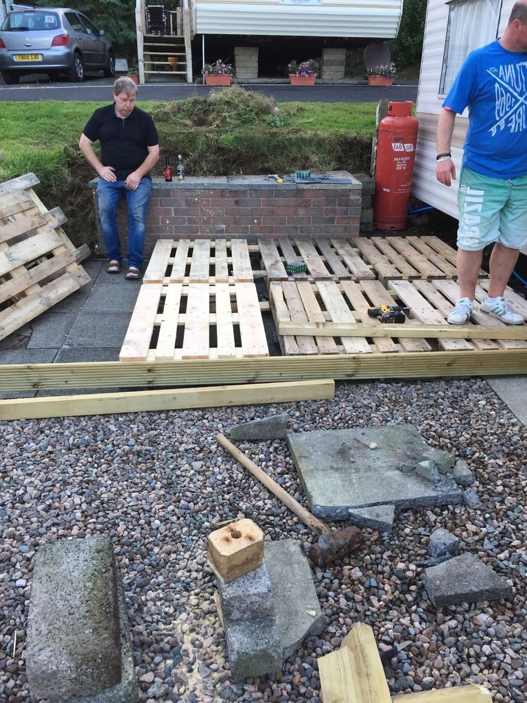 Терраса из поддонов - фото 4