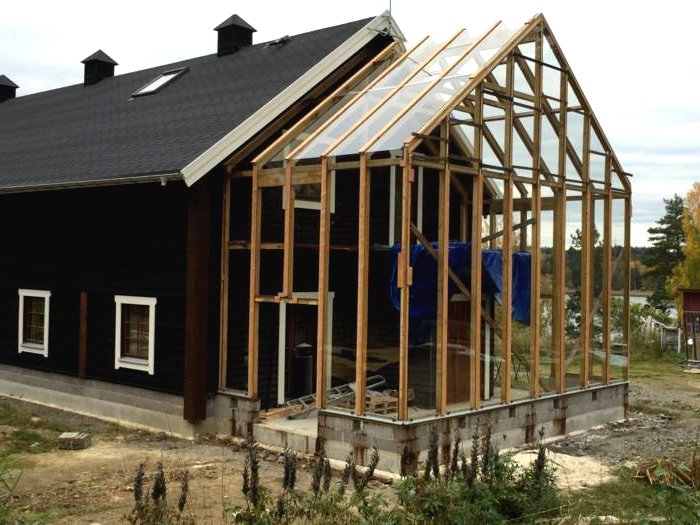 Необычный дом с видом на озеро - фото 30