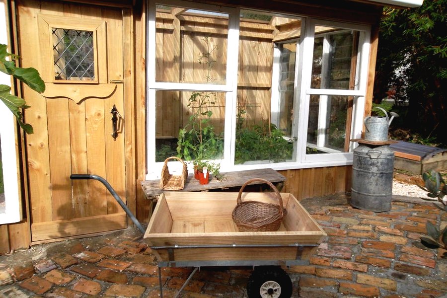 Теплица из старых окон - фото 2