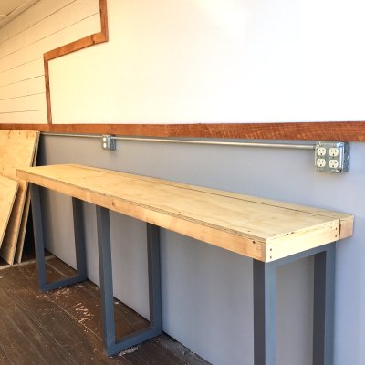 Складной рабочий стол для мастерской