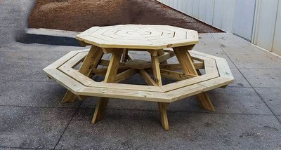 Восьмиугольный стол